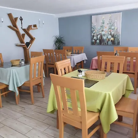 Mira בית אירוח שצ'קלארסקה פוראובה