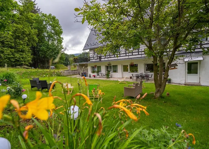 Mira שצ'קלארסקה פוראובה