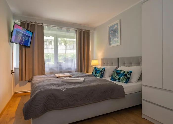 Проживание в семье Mira Шклярска-Поремба