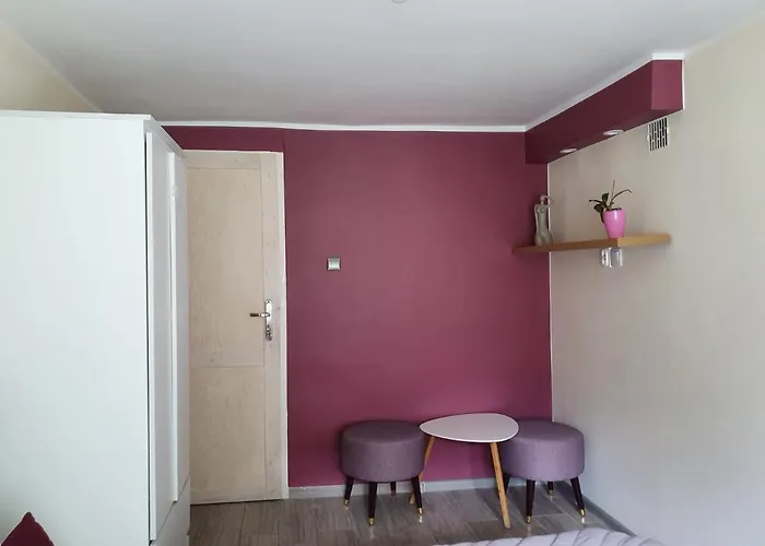 Mira Проживание в семье *