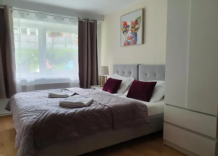 Проживание в семье Mira Шклярска-Поремба